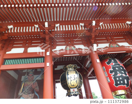 浅草寺の宝蔵門 111372986