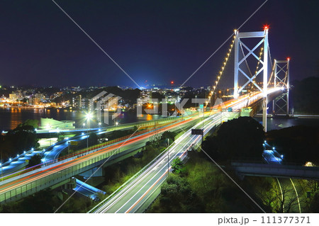 夜の関門橋(日本夜景遺産) 夜の関門橋(日本夜景遺産) 111377371