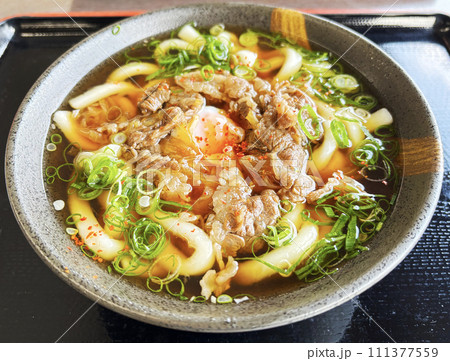 牛肉の伊勢うどん 三重県日本 牛肉の伊勢うどん 三重県日本 111377559