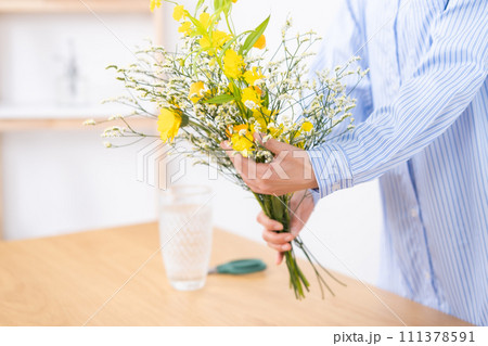 生け花 手元 生け花 手元 111378591