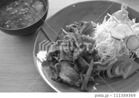 豚の生姜焼き定食 豚の生姜焼き定食 111389369