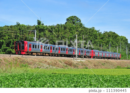鹿児島本線 天拝山ー原田 JR九州 813系 R302編成(南福岡) 鹿児島本線 天拝山ー原田 JR九州 813系 R302編成(南福岡) 111390445