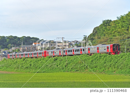 鹿児島本線　東郷ー東福間　JR九州　813系　R1002編成（南福岡） 111390468