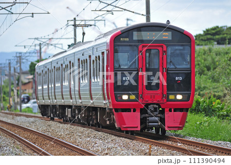 鹿児島本線 東福間ー東郷 JR九州 813系 R1105編成(南福岡) 鹿児島本線 東福間ー東郷 JR九州 813系 R1105編成(南福岡) 111390494
