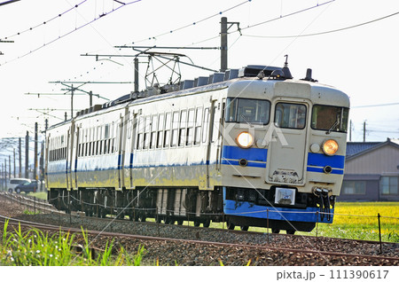 北陸本線　西高岡ー高岡　JR西日本　475系　A15編成（金沢） 111390617