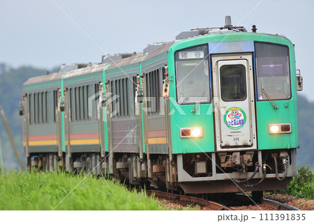 高山本線 西富山ー婦中鵜坂 JR西日本 キハ120-348(富山) 高山本線 西富山ー婦中鵜坂 JR西日本 キハ120-348(富山) 111391835
