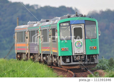 高山本線 西富山ー婦中鵜坂 JR西日本 キハ120-347(富山) 高山本線 西富山ー婦中鵜坂 JR西日本 キハ120-347(富山) 111391846