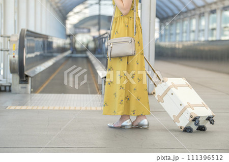 空港　女子旅　 111396512