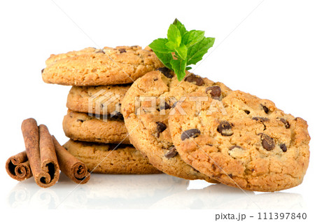 Tasty oat biscuits with cinnamon sticks 111397840