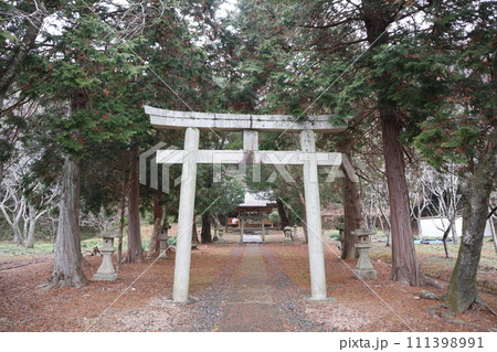 静寂な山口木戸神社の初春 111398991