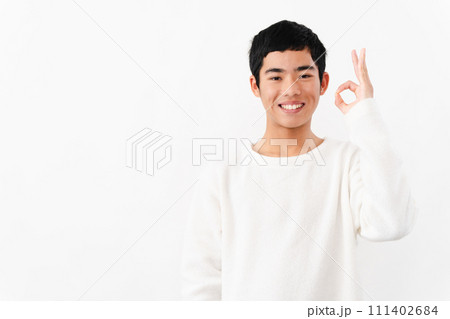 私服姿の中学生の男性 ライフスタイルイメージ 私服姿の中学生の男性 ライフスタイルイメージ 111402684