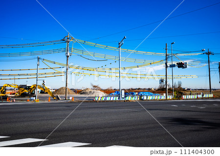 交差点横の工事 国道254号上伊草交差点  2024.01　b-2 高彩度コントラスト 111404300