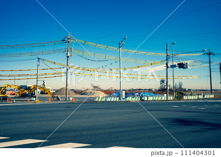 交差点横の工事 国道254号上伊草交差点  2024.01　b-3 暖色寒色強調 111404301