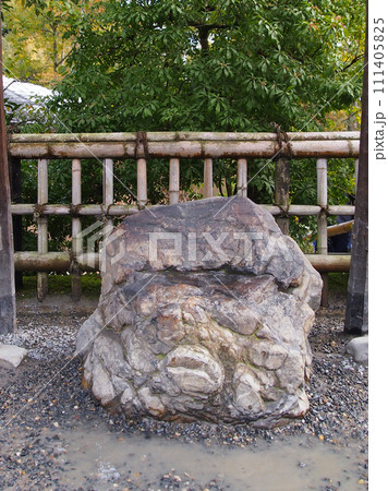 金閣寺の貴人榻 111405825