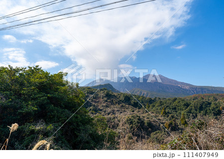 鹿児島　桜島の風景 有村溶岩展望所 111407949