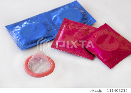 condom of a man for wear protection couples arrangement flat lay style  111408253