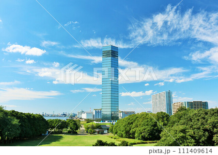 千葉県 青空の千葉ポートタワー 千葉県 青空の千葉ポートタワー 111409614