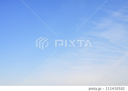 春の空 青空 空 イメージ 【東京都】 111410582