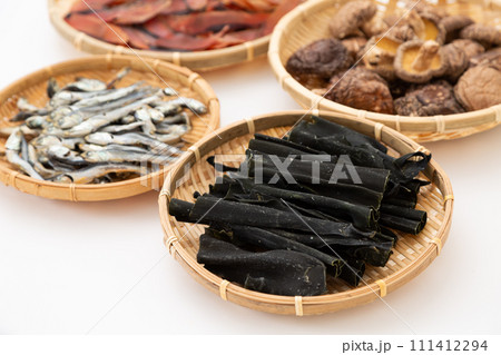 根昆布と煮干しと干し椎茸と厚削りの鰹節 111412294