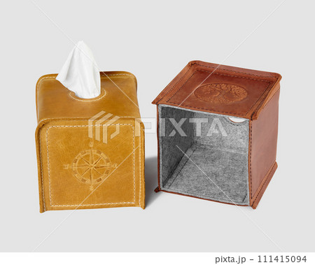 Handcrafted leather tissue box covers with embossing and felt lining Handcrafted leather tissue box covers with embossing and felt lining 111415094