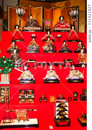 昭和の雛飾り7段飾り　岩手県盛岡市一ノ倉邸のひな祭り 111421927