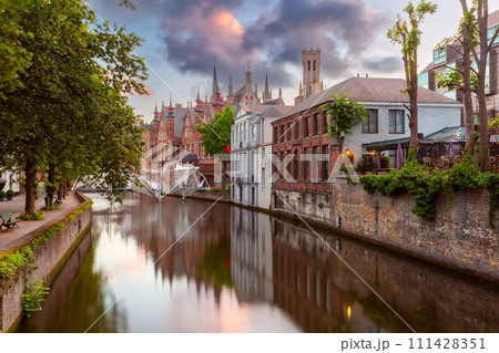 Night Green canal in Bruges, Belgium Night Green canal in Bruges, Belgium 111428351
