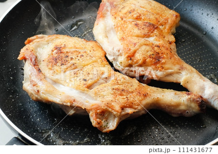 チキンレッグ 111431677