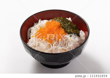 釜揚げしらす丼（釜揚げしらす　とびっこ　きばさ） 111432859
