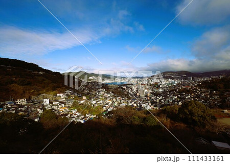長崎は坂の町、坂の町の風景、長崎県、長崎市、展望台 長崎は坂の町、坂の町の風景、長崎県、長崎市、展望台 111433161