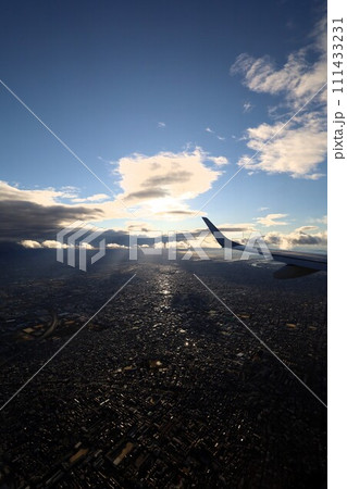 長崎空港、出発、フライト、国東半島、フライト窓、空の風景、伊丹空港到着 長崎空港、出発、フライト、国東半島、フライト窓、空の風景、伊丹空港到着 111433231