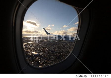 長崎空港、出発、フライト、国東半島、フライト窓、空の風景、伊丹空港到着 長崎空港、出発、フライト、国東半島、フライト窓、空の風景、伊丹空港到着 111433247
