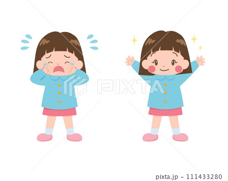泣いている女の子と笑顔の女の子のセット 111433280