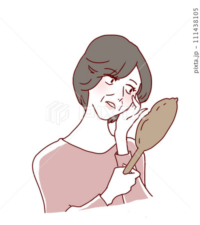 手鏡をもって何かに気が付く左向きのシニア女性 手鏡をもって何かに気が付く左向きのシニア女性 111438105
