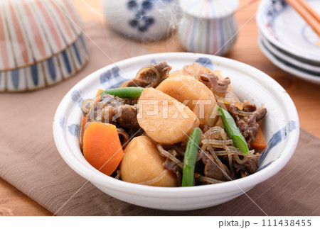 日本を代表する和食 肉じゃが 日本を代表する和食 肉じゃが 111438455