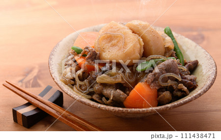 日本を代表する和食 肉じゃが 日本を代表する和食 肉じゃが 111438471