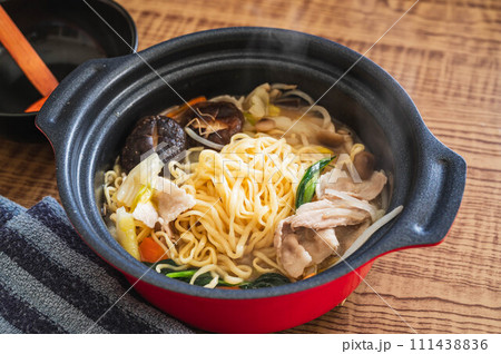 煮込みラーメン 111438836