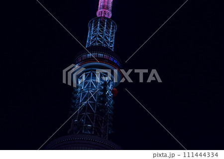 東京スカイツリー　皆既月食　東京　墨田区　押上　観光　デート　旅行　午後　夜　ライトアップ　赤銅色 111444334