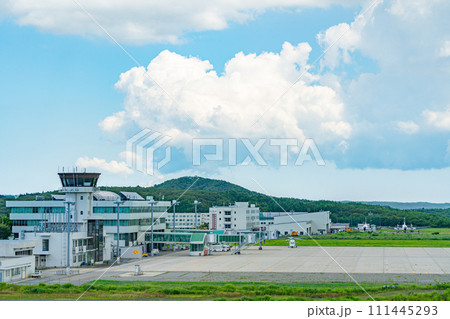 石川県　輪島市　旅行　三井町　能登空港　自然　夏　湾内　海　空　観光　日本海　北陸　飛行機　旅行 111445293