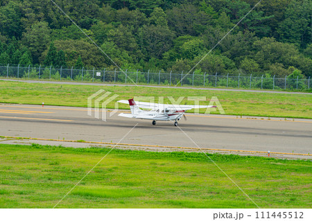 石川県　輪島市　旅行　能登空港　自然　夏　海　空　観光　学校　北陸　飛行機　旅行　日本航空高等学校 111445512