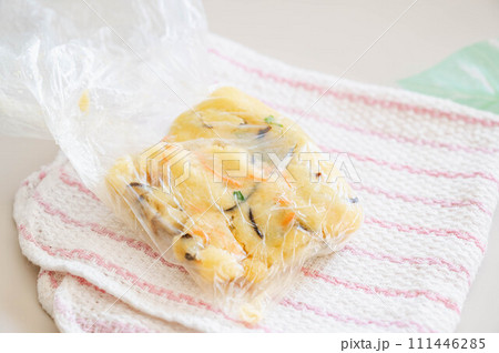 ポリ袋で作る簡単ポテサラ 111446285