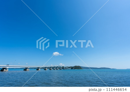 石川県　七尾市　旅行　和倉温泉　能登島大橋　自然　夏　湾内　海　空　海岸　観光　宿泊　日本海　北陸 111446654
