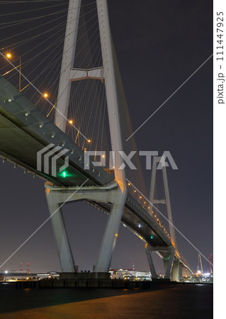 大型つり橋(名港中央大橋 トリトン 愛知県 名古屋市 港区) 大型つり橋(名港中央大橋 トリトン 愛知県 名古屋市 港区) 111447925