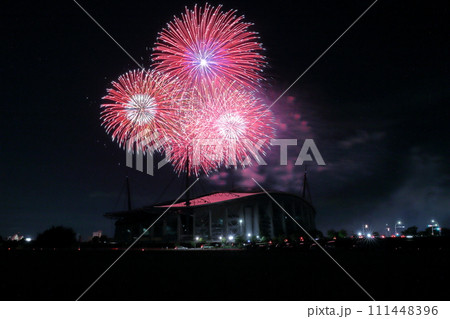 夏の夜を彩る 花火の美しき瞬間(豊田おいでんまつり 豊田スタジアム 愛知県 豊田市) 夏の夜を彩る 花火の美しき瞬間(豊田おいでんまつり 豊田スタジアム 愛知県 豊田市) 111448396