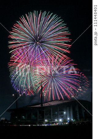 夏の夜を彩る 花火の美しき瞬間(豊田おいでんまつり 豊田スタジアム 愛知県 豊田市) 夏の夜を彩る 花火の美しき瞬間(豊田おいでんまつり 豊田スタジアム 愛知県 豊田市) 111448401