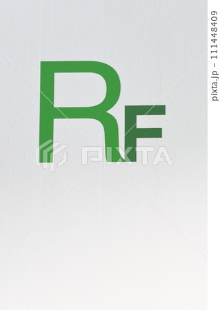 「RF階」エレベーターの屋上表示（Roof Floor） 111448409