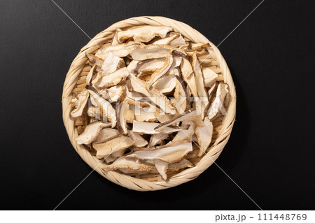 ［中国産］スライス椎茸　（乾燥） 111448769