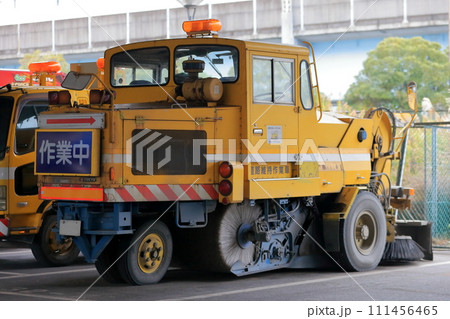 道路維持作業車（ロードスイーパー）　イメージ 111456465