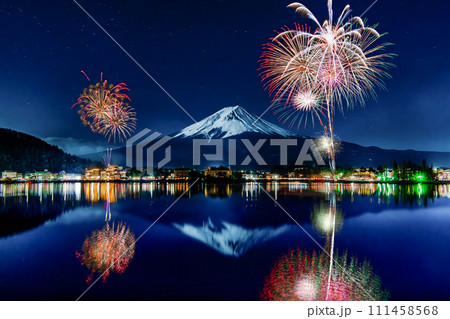 富士山と花火　～河口湖冬花火～ 111458568