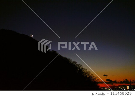 冬の夕景 111459029