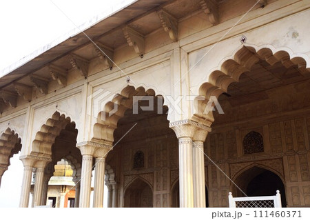 インド アーグラのアーグラ城 111460371